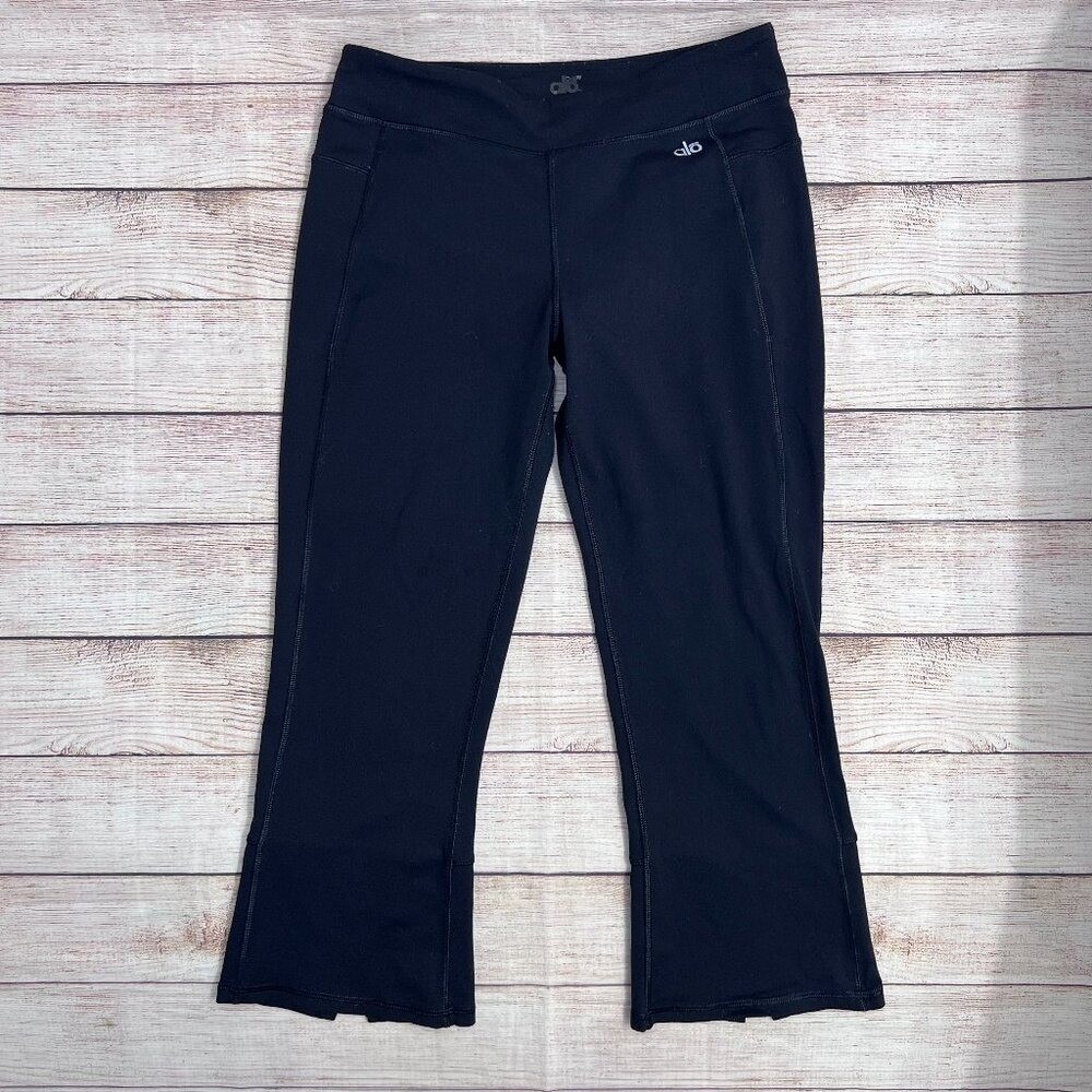 Alo Yoga Cropped Flare Pants Small Black Split‎ Tulip Hem Activewear Leggings